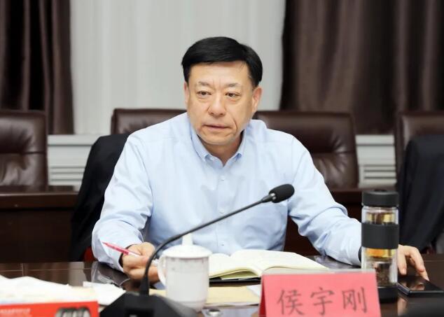 棗礦集團(tuán)董事長(zhǎng)調(diào)研棗礦橡膠公司
